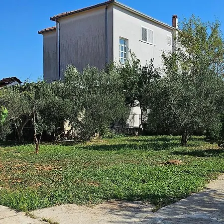 Adriatic Retreat: Pazanin
