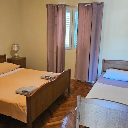 Adriatic Retreat: Pazanin Vinišće