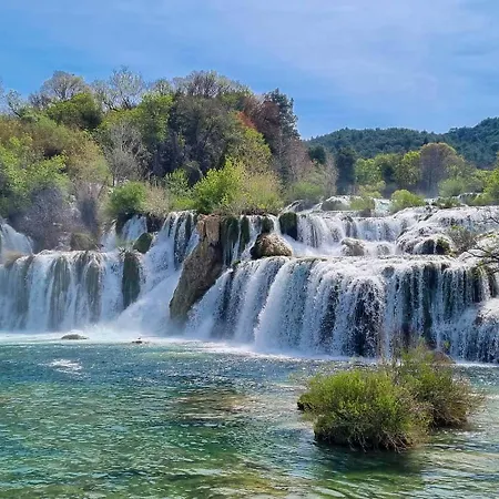 Adriatic Retreat: Pazanin Lejlighed Vinišće