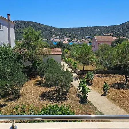 Adriatic Retreat: Pazanin * Vinisce